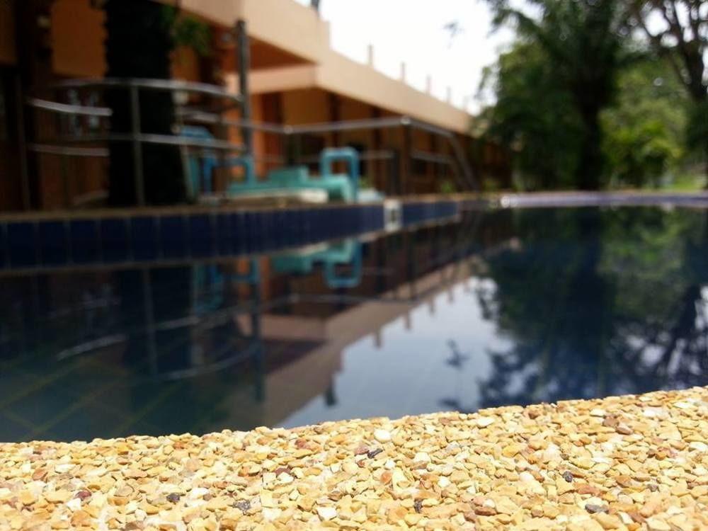 Boom Boom Beach Resort Laem Sing Chanthaburi Exteriör bild